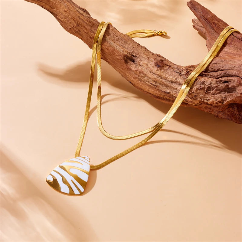 Parure Sauvage Élégance