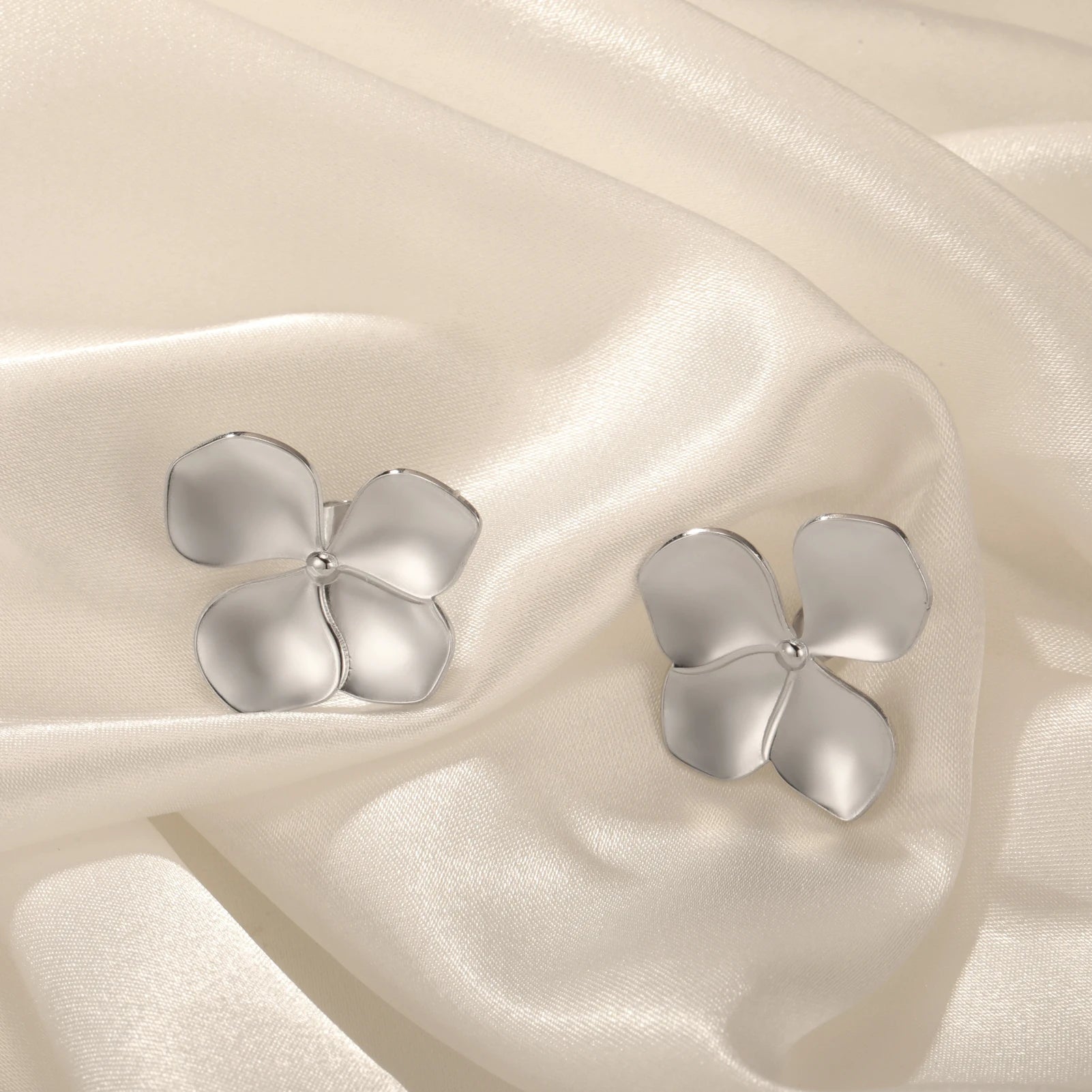 boucles d’oreilles Fleur Éternelle