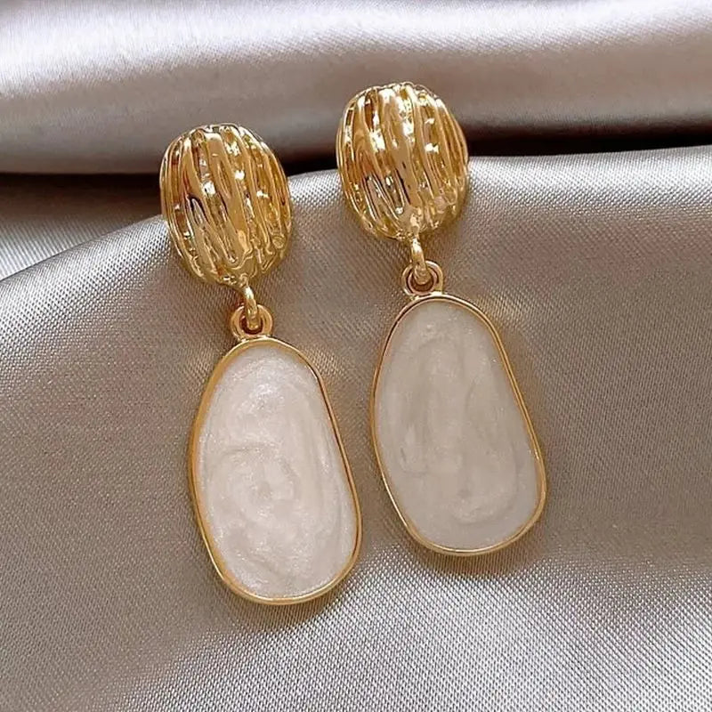 Boucles d’Oreilles Goutte Nacrée