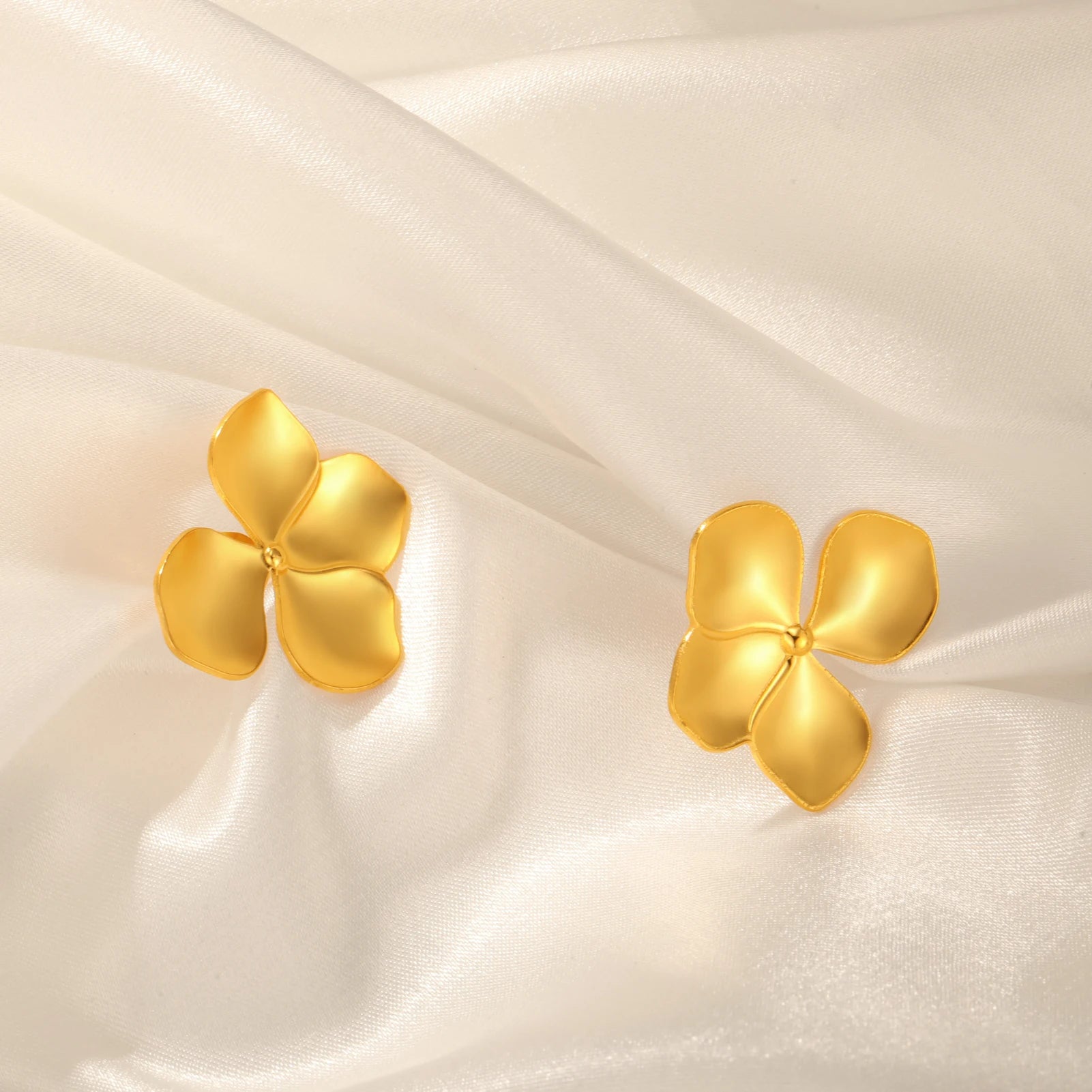 boucles d’oreilles Fleur Éternelle